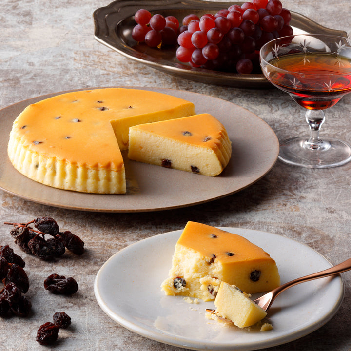 【WEB限定】秋冬ギフト 御用邸アップルチーズケーキとラムレーズンチーズケーキの食べ比べセット