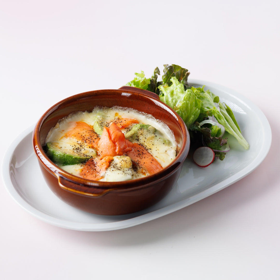 【季節・店舗限定商品】『サーモンとアボカドのクリームドリア』発売決定！