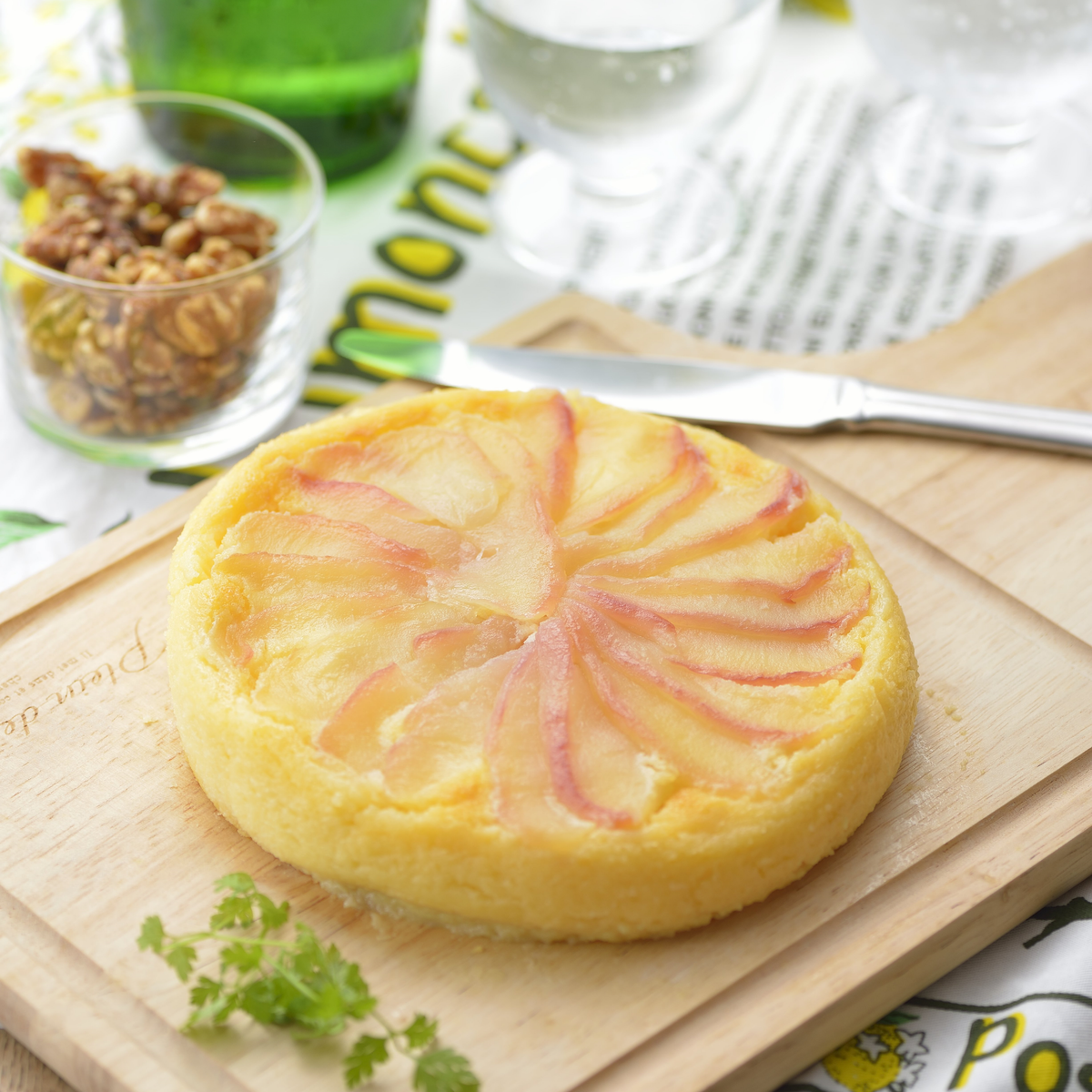 パティシエ直伝お手軽スイーツレシピ『りんごのチーズケーキ』