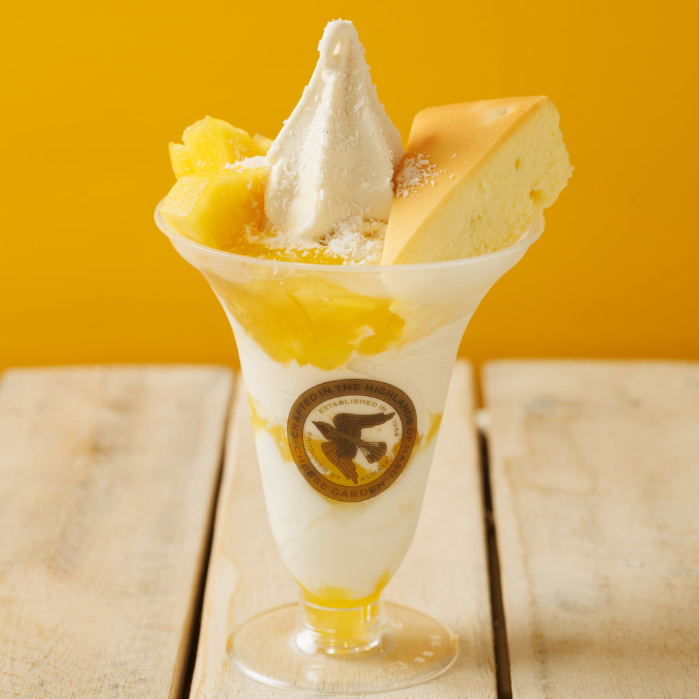 【季節限定】カフェ店舗限定メニュー『季節の御用邸パフェ パイナップル』が登場します♪