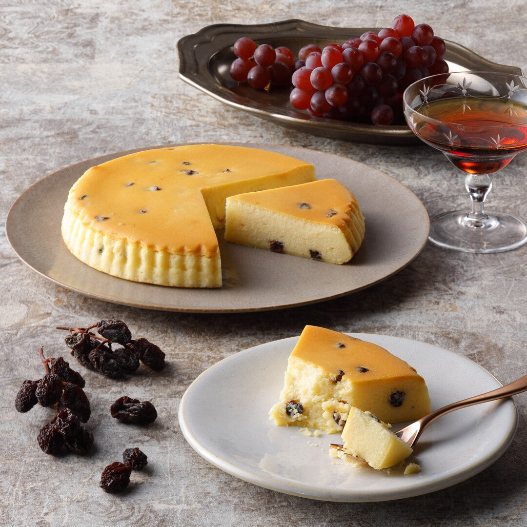 【季節限定】大人のくつろぎ時間にぴったり『御用邸ラムレーズンチーズケーキ』今年も登場決定！