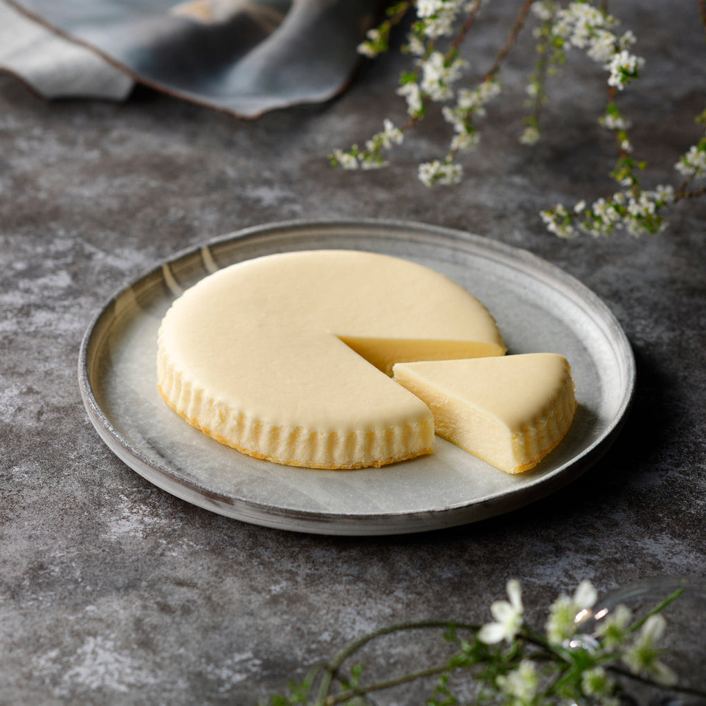 【数量・期間限定】昨年ご好評いただいた“白いベイクドチーズケーキ”が今年も登場『御用邸ホワイトチーズケーキ』販売決定！