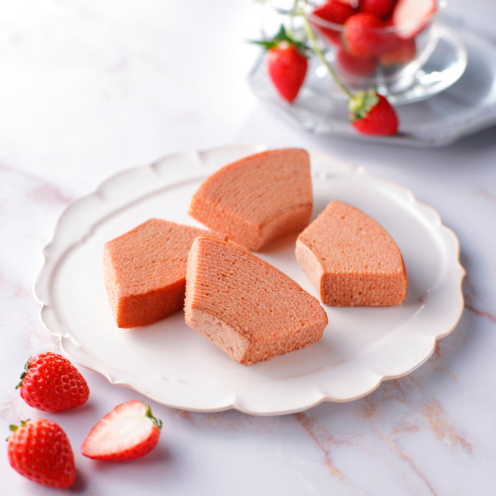 【季節限定】『ストロベリーチーズバウム（カット）』『チーズバウムアソート（プレーン＆ストロベリー）』 2026年3月18日（水）より発売！