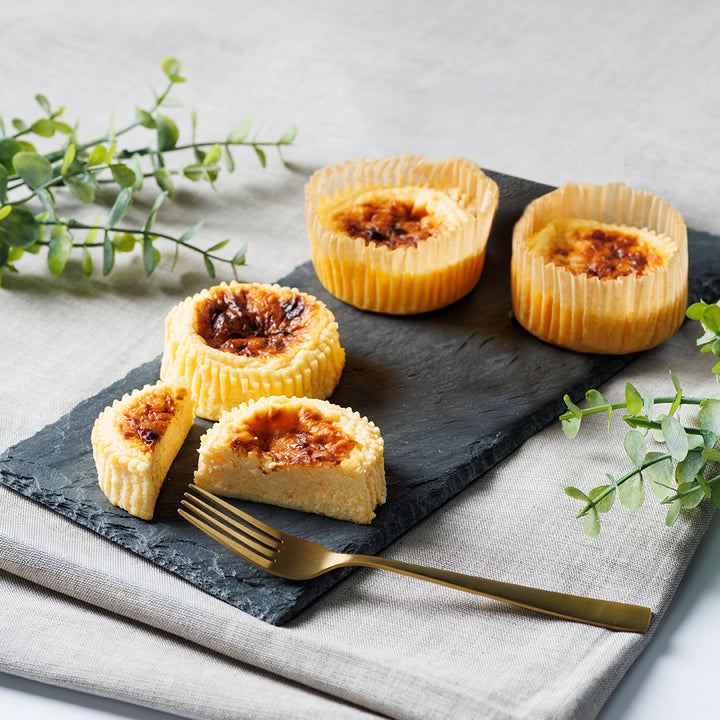 バスクチーズケーキ ミニ（4個入）